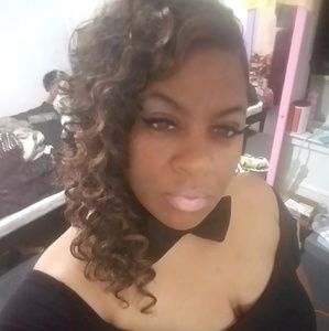 Meet your Posher, Yvette