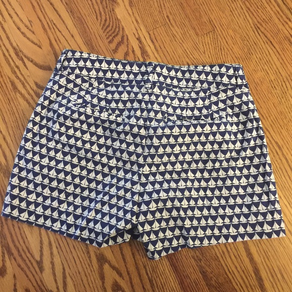 Old Navy Sailboat Shorts - Picture 2 of 4