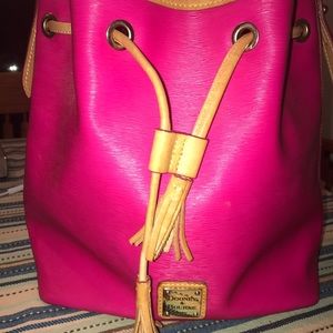 D&B authentic purse