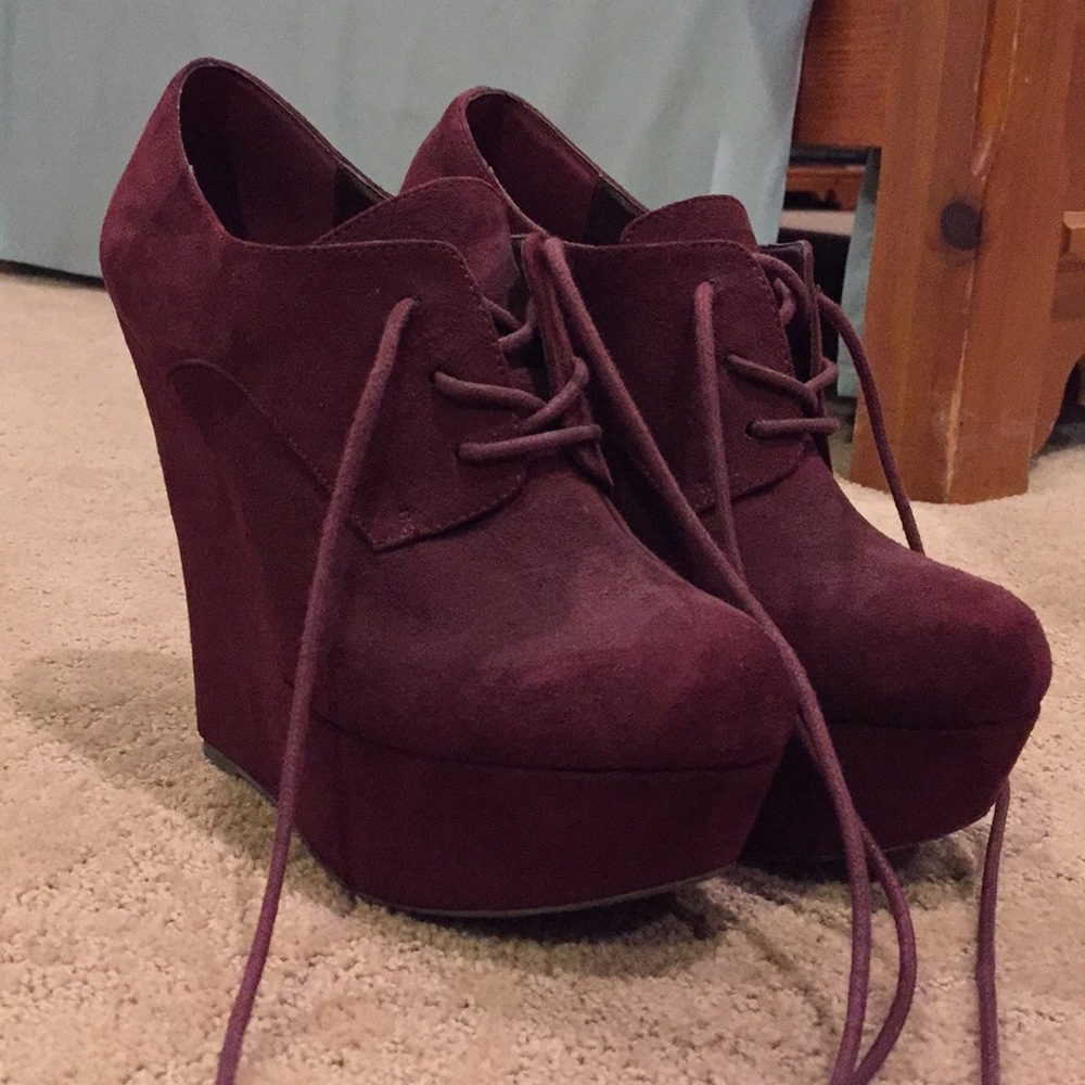 Maroon wedges that lace up