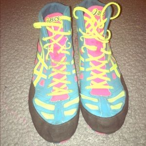 Wrestling shoes
