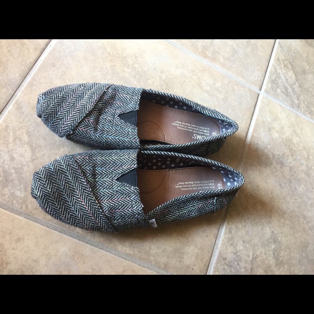 Toms