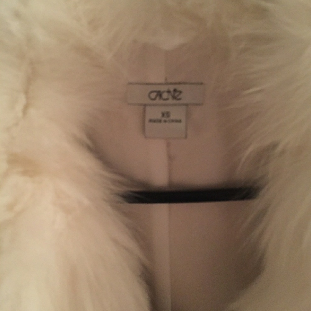 White Rabbit fur coat - Picture 2 of 3