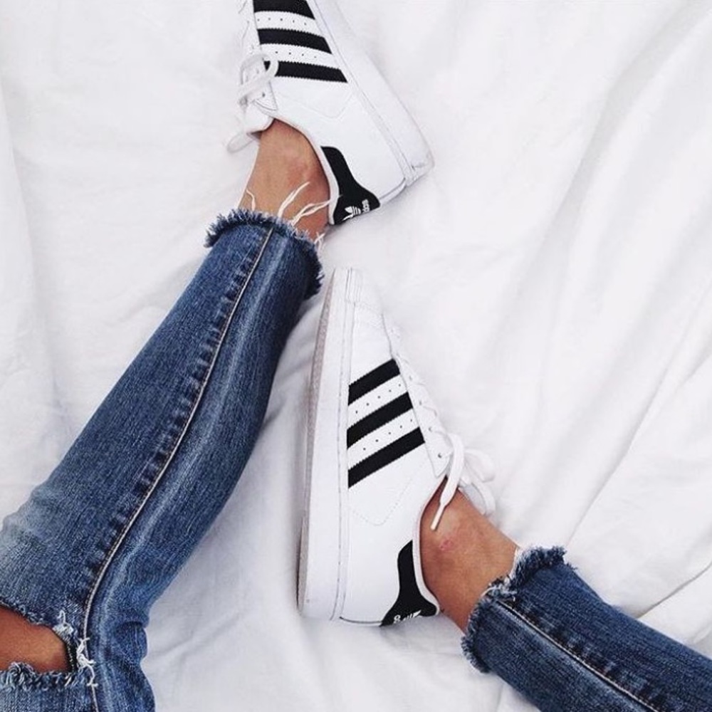 Adidas white superstar shoes
