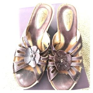 Clarks artisian leather wedges