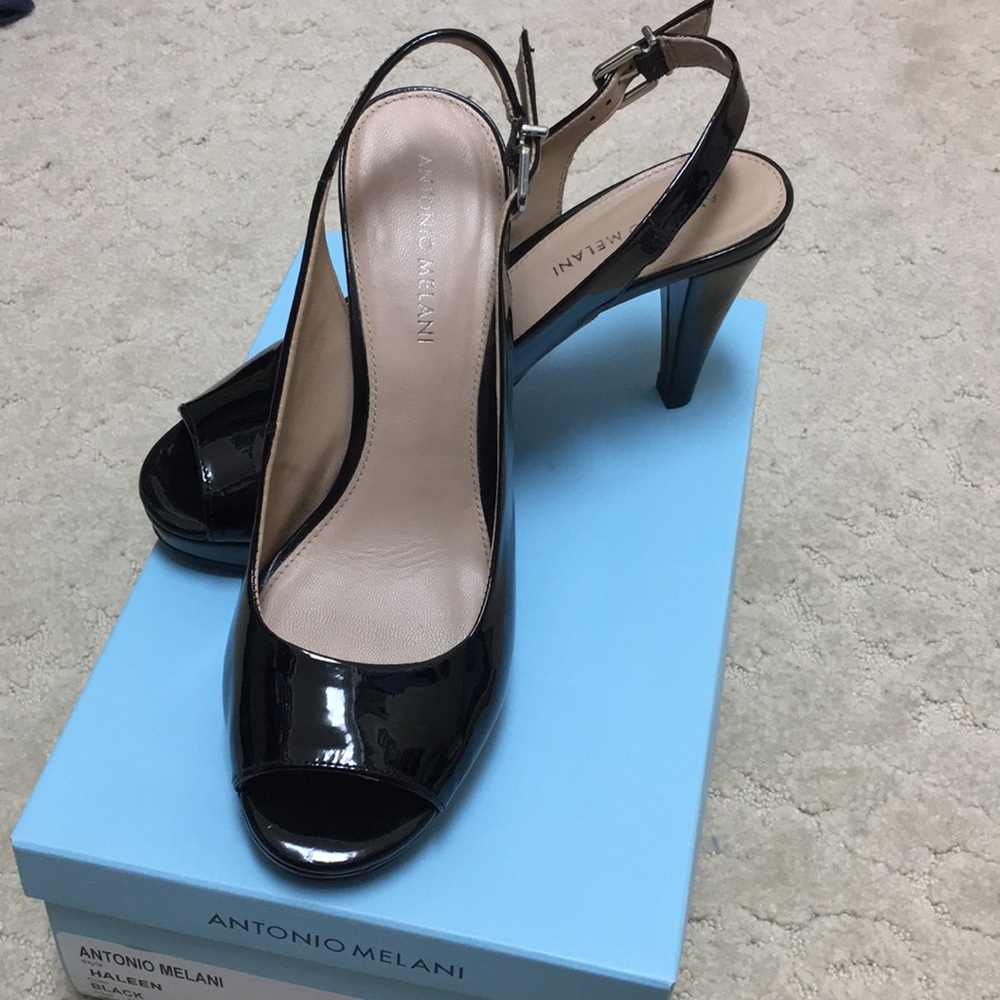 Antonio Melani Black Patent platform heels Sz 8M.