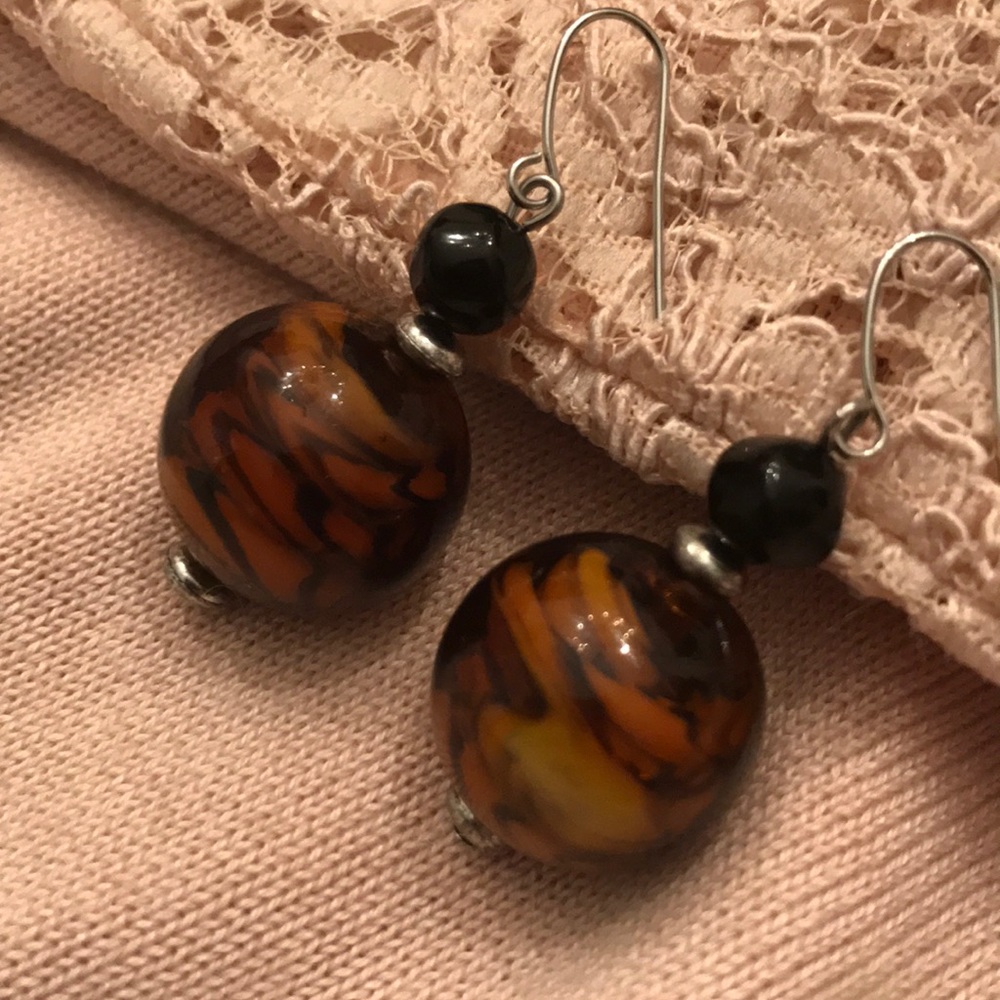 Earrings 🎉 - Picture 2 of 2