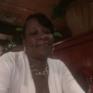 Meet your Posher, Pam