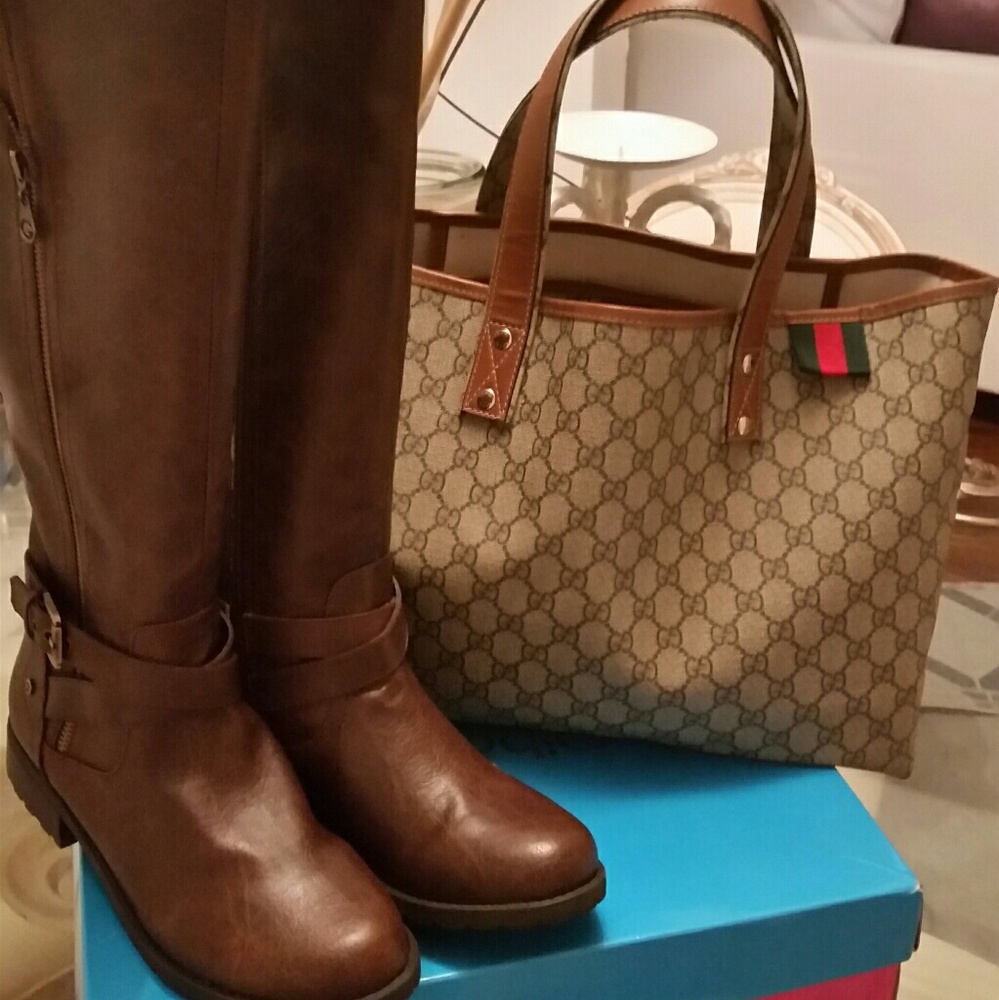 😄 Guess boots  Brand new