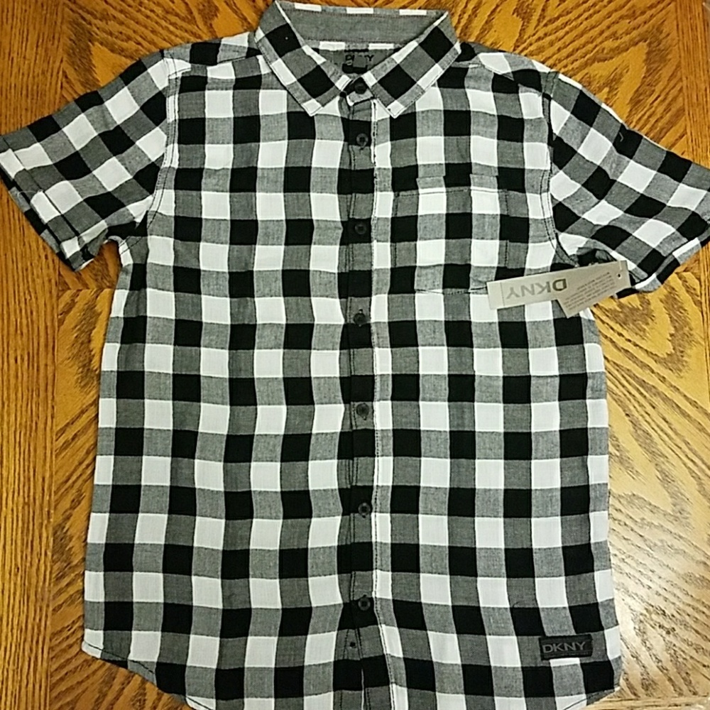 Shirt sleeve button up shirt