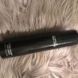 MOVING SALE✨ -MAC PRIMER- "Yellow"