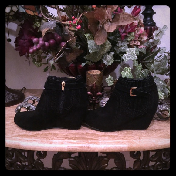 DV by Dolce Vita Shoes - DV Dolce vita wedge ankle bootie Black suede