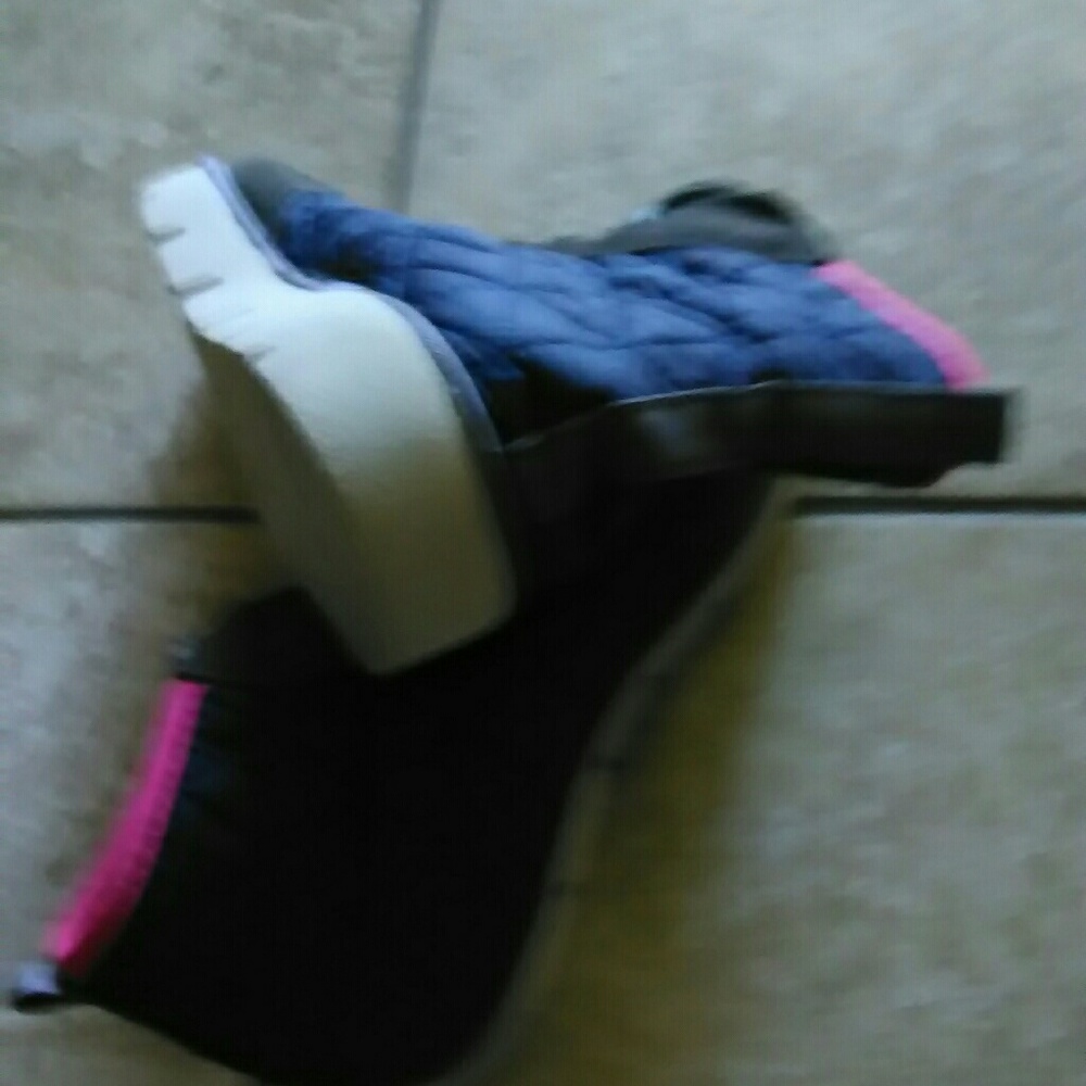 MIA boots - Picture 3 of 3