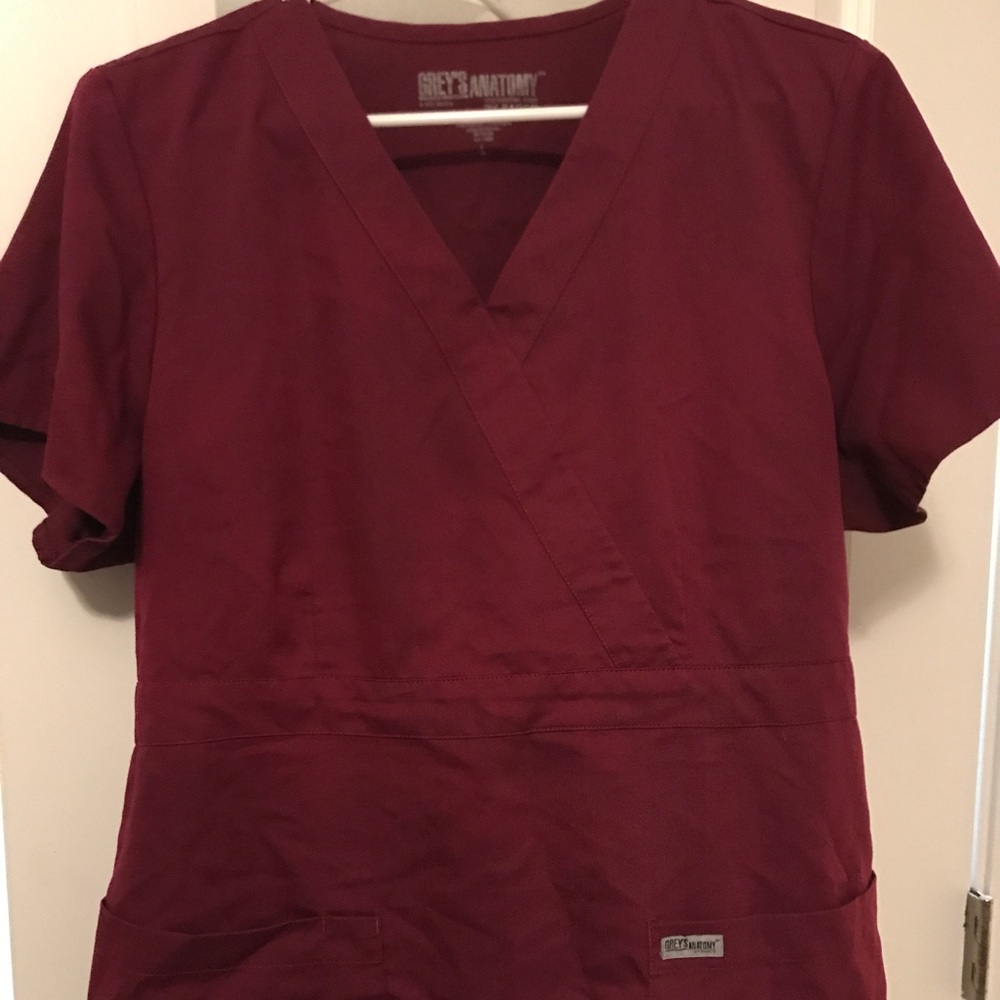 Greys anatomy scrub top large