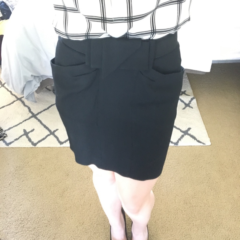 Black BCBG skirt