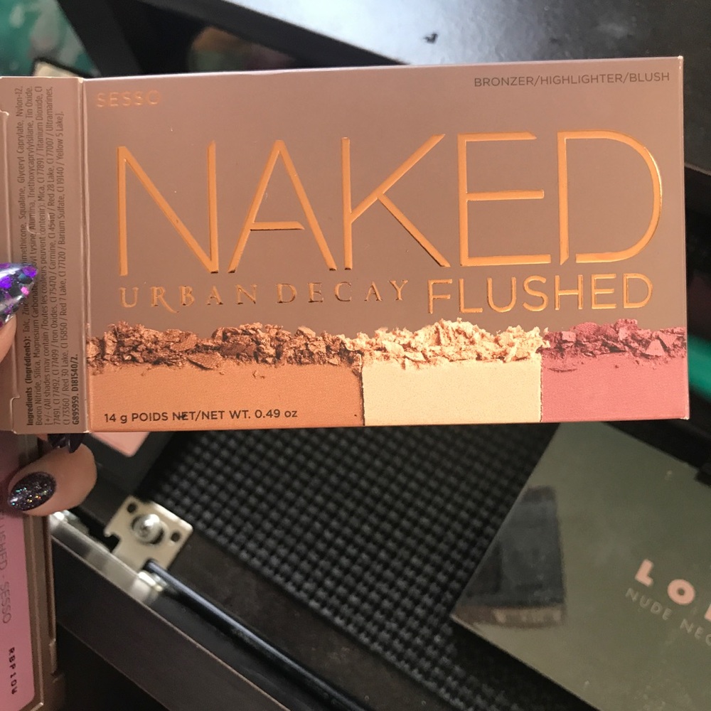 Urban Decay Naked Flushed