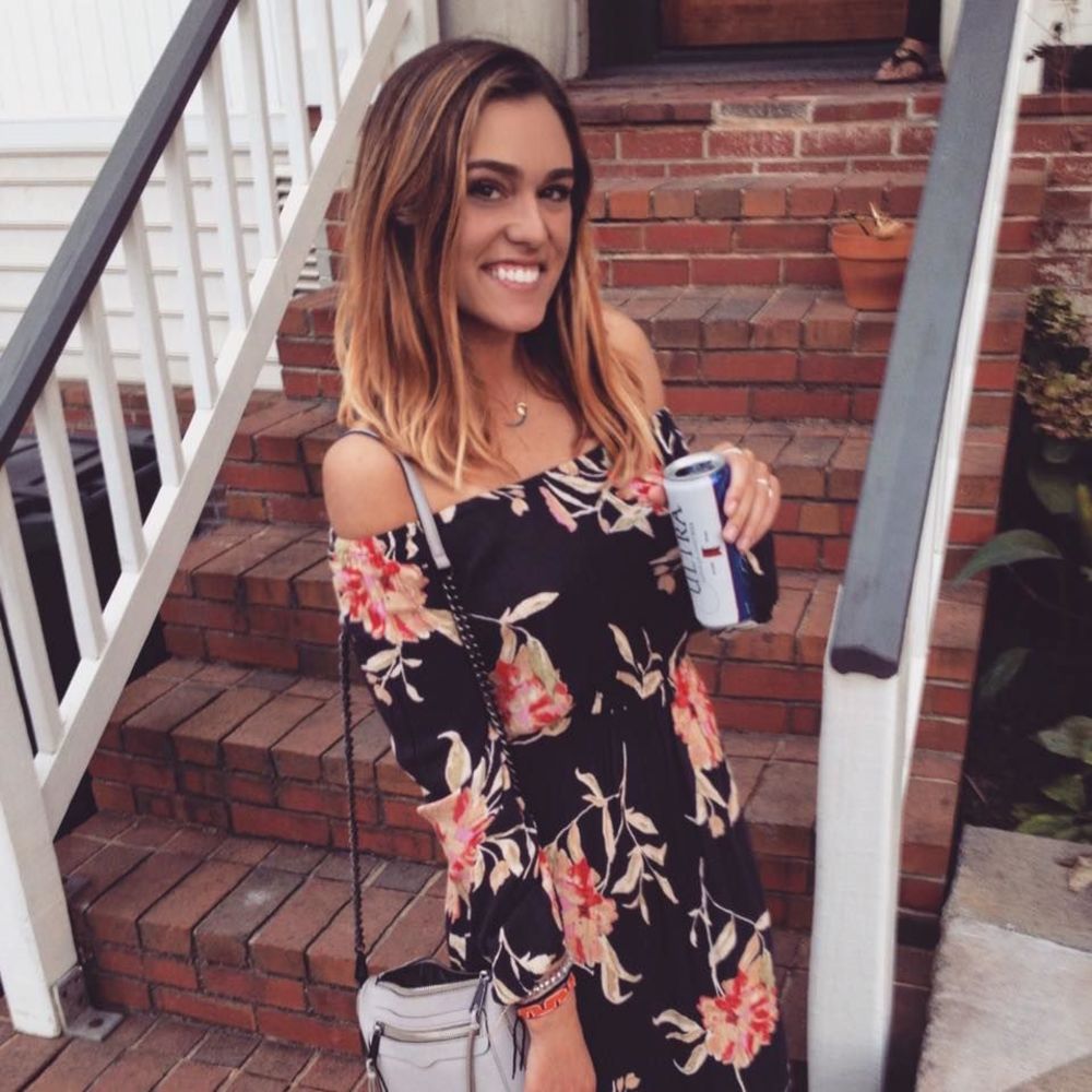 Meet your Posher, Claire!