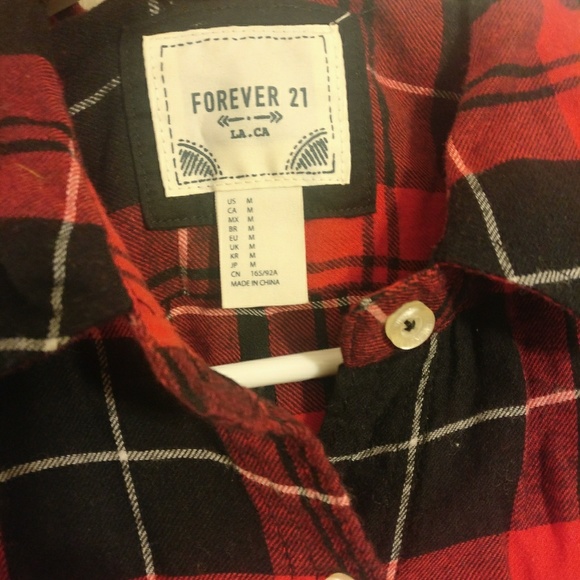 3/4 Sleeve Plaid Crop Top - Picture 3 of 3