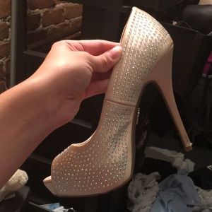 Jennifer Lopez pair of size 7 heels