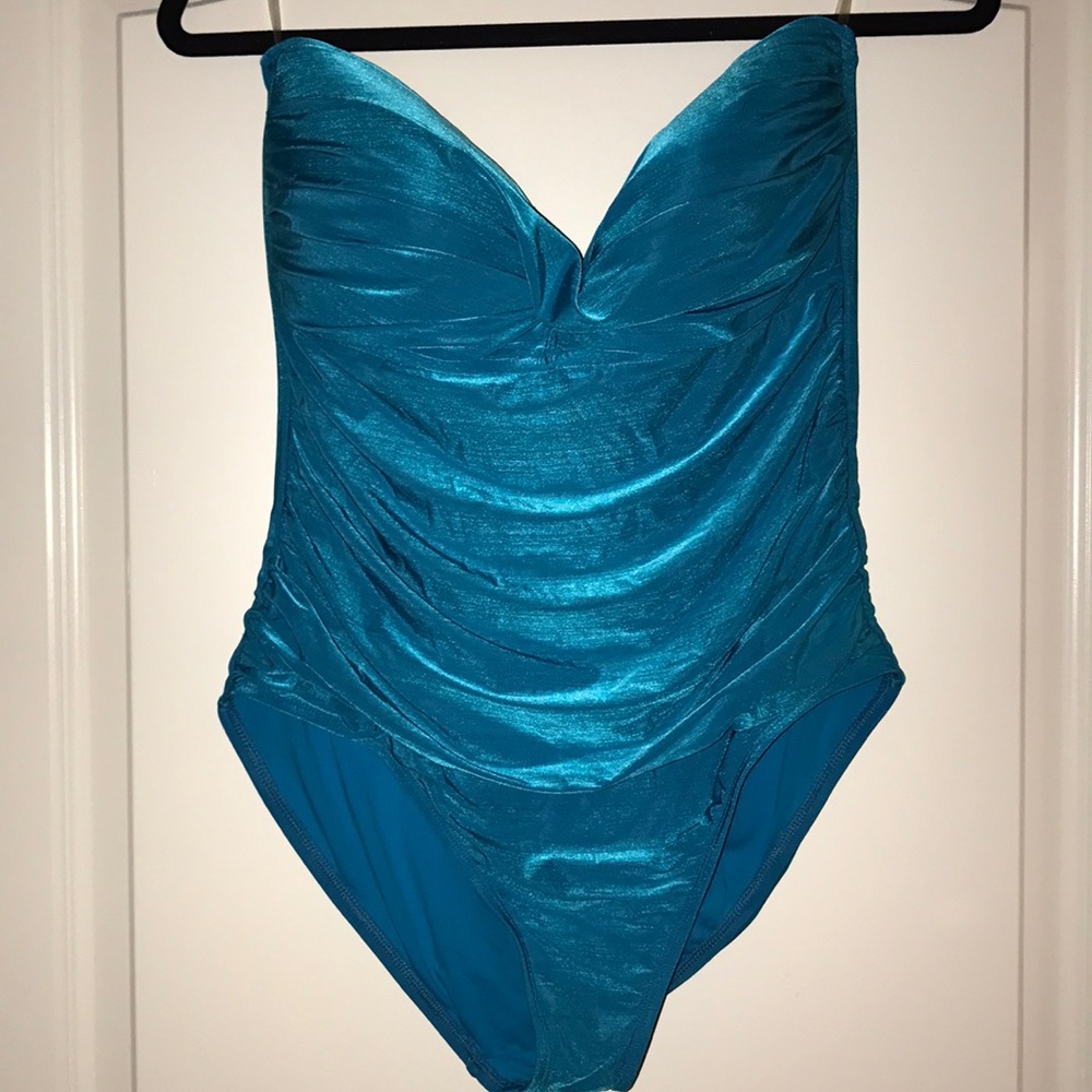 Swim suit