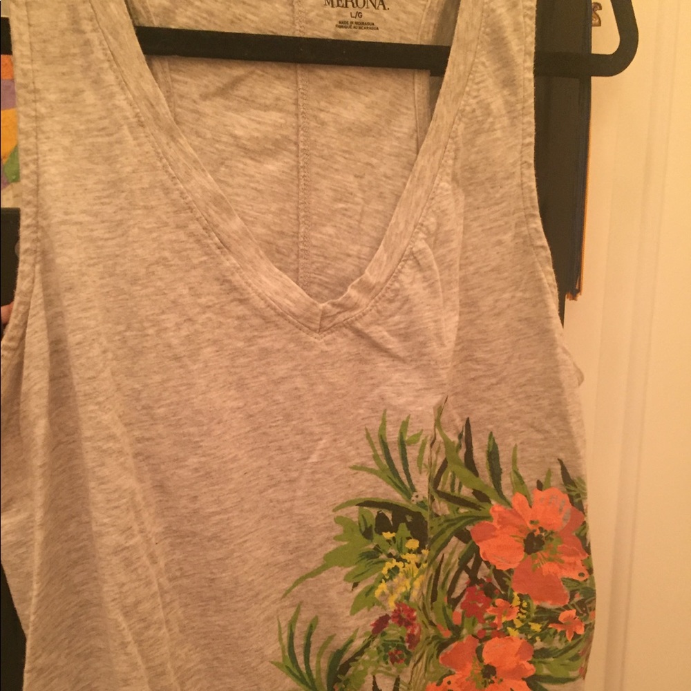 Flower painted Merona gray tank