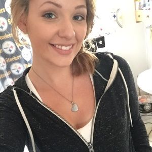 Meet your Posher, Mikayla