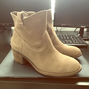 Carlos Santana booties brand new