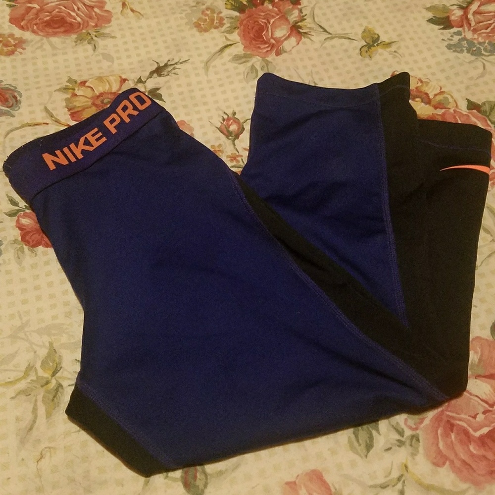 Nike pro capri