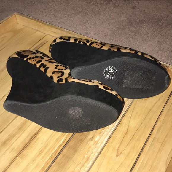 L.A.M.B Leopard print wedge booties - Picture 6 of 8
