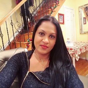 Meet your Posher, Angela