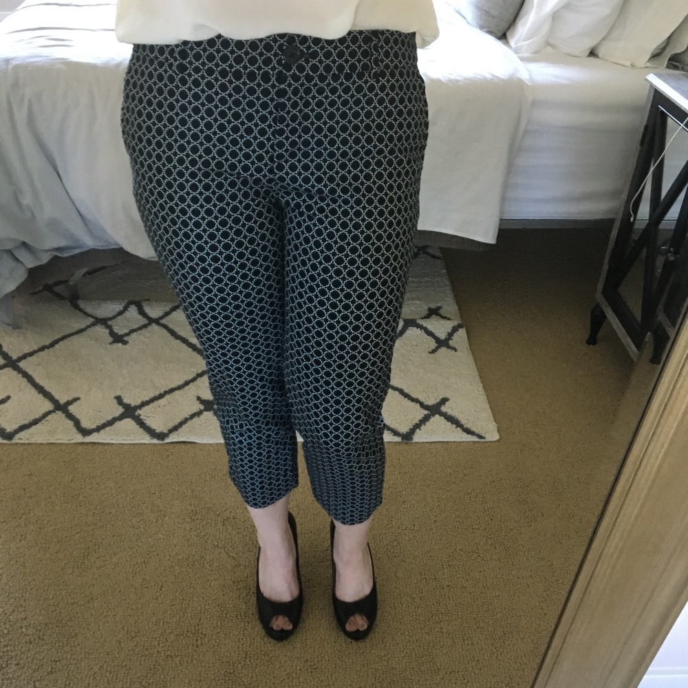 Patterned capris