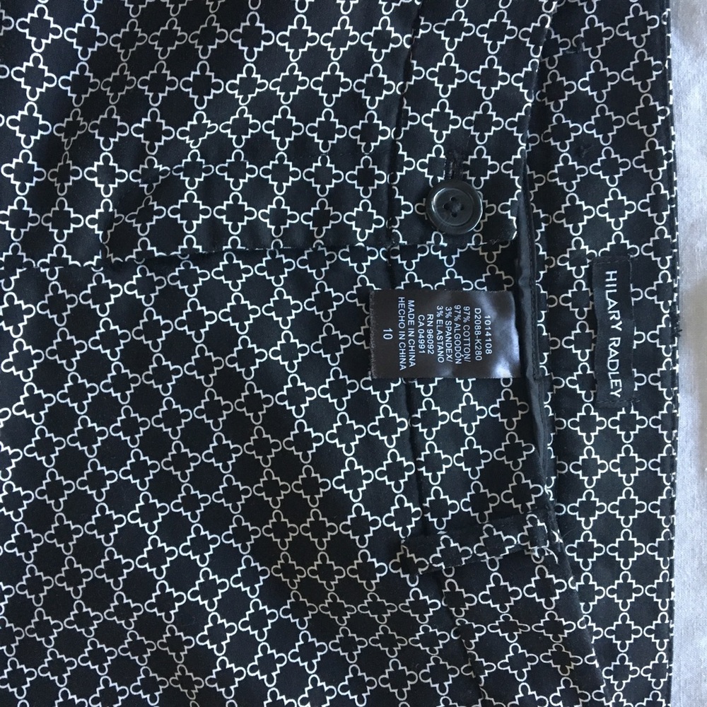 Patterned capris - Picture 3 of 4