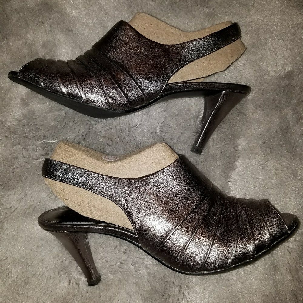Pewter Heel