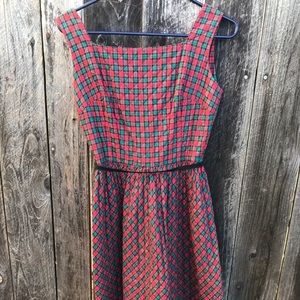 ⬇️ $38 Beautiful vintage plaid dress