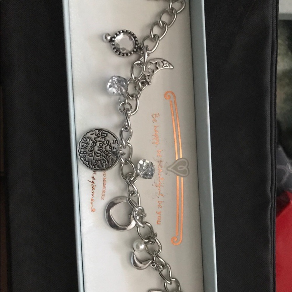 Silver dangle bracelet with box