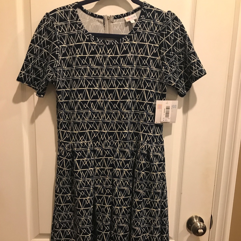 Lularoe BNWT blue/ white Amelia