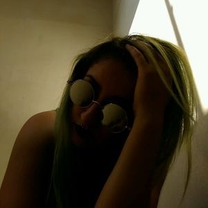 Meet your Posher, Deila