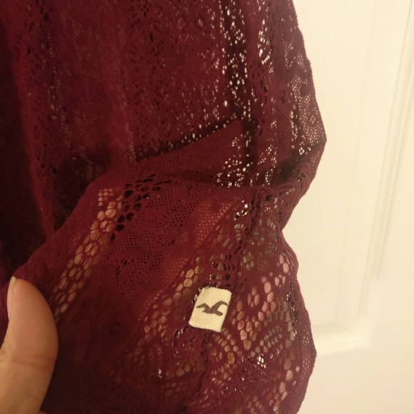 Hollister BURGUNDY LACE TANK - Picture 2 of 3