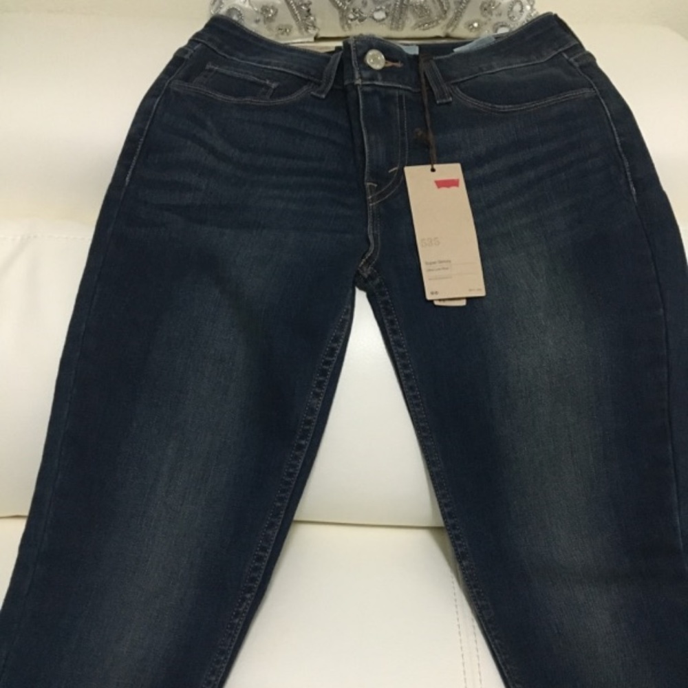 "SOLD" LEVI'S 535 SUPER SKINNY LOW RINSE SZ: 7M/28