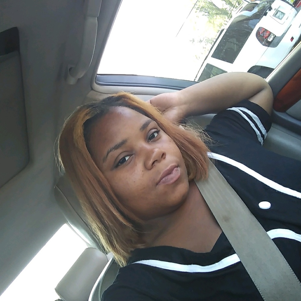 Meet your Posher, Tenisha
