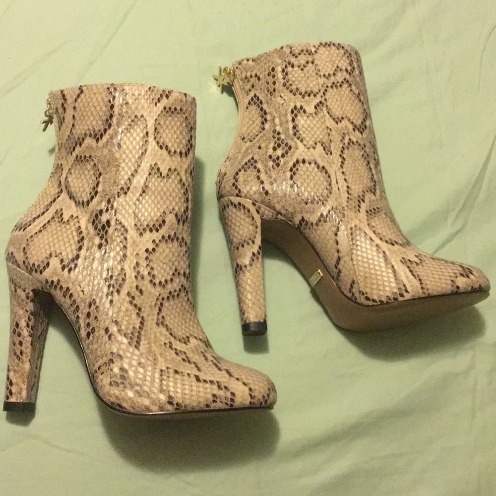 Snakeprint Booties