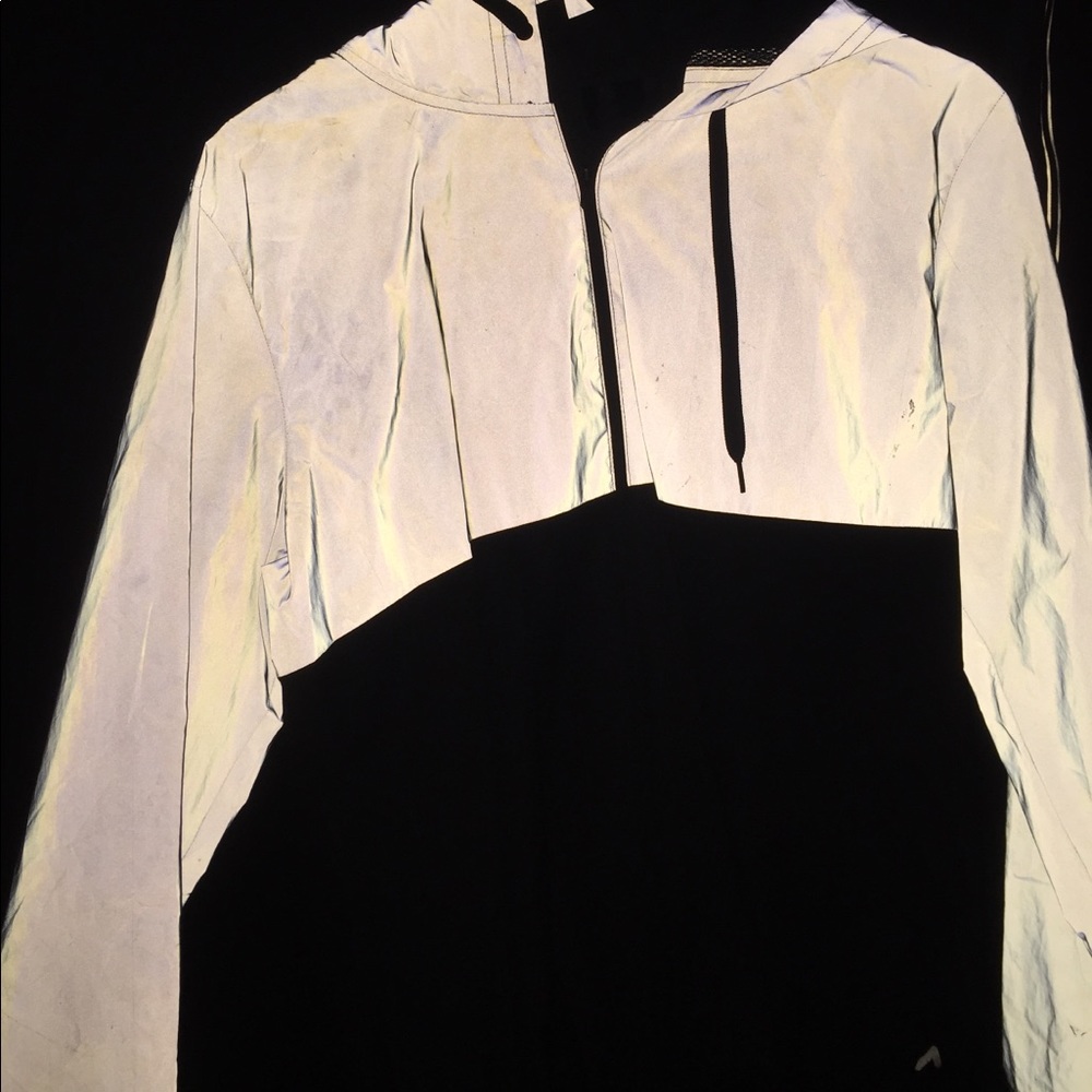 windbreaker