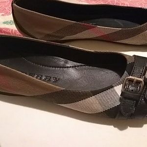 Burberry children shoes