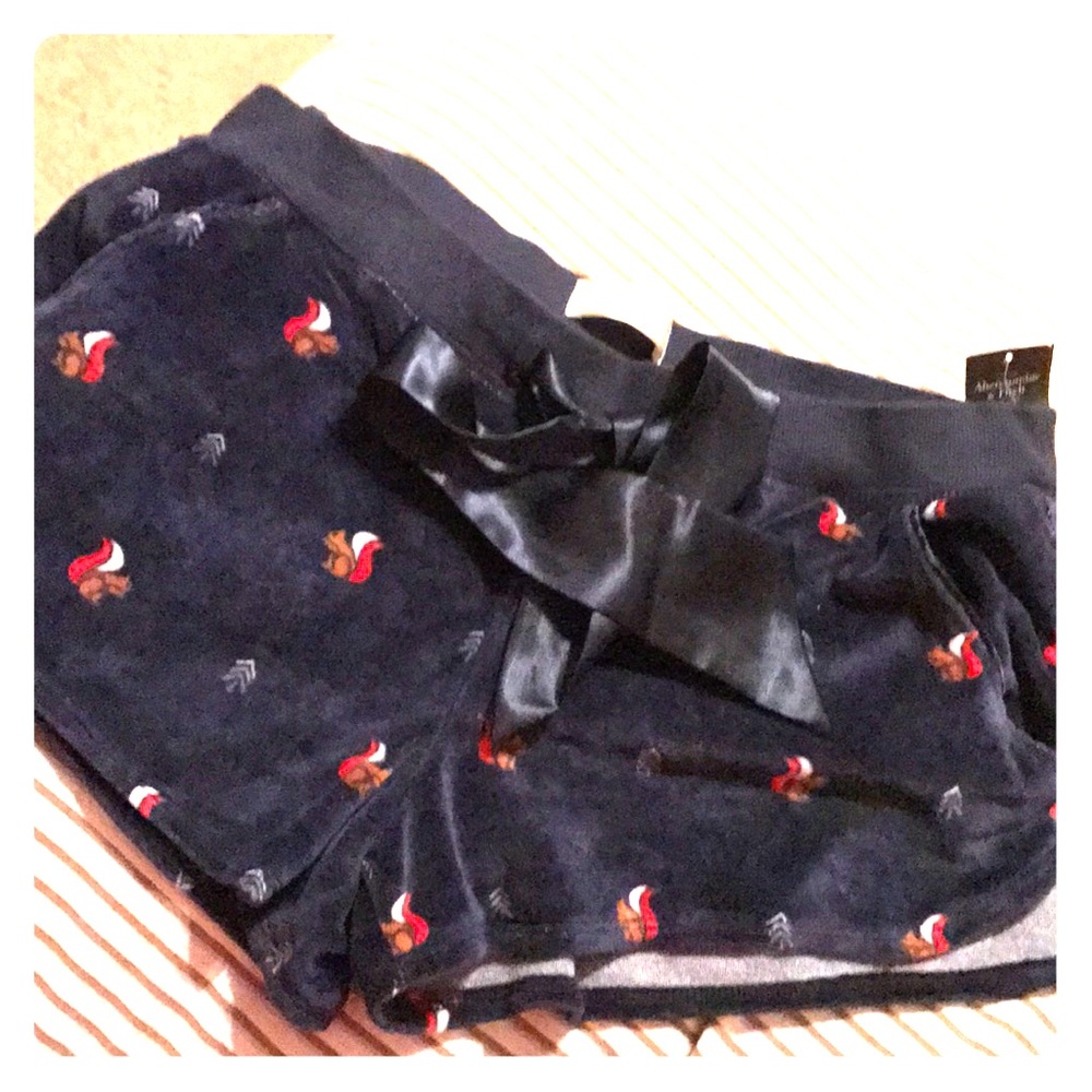 Abercrombie & Fitch sleep shorts