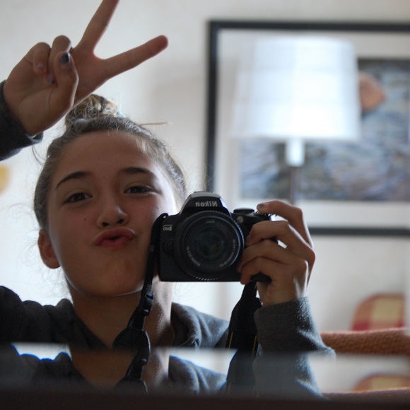 Meet your Posher, Caty - Picture 1 of 1