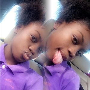 Meet your Posher, Macie