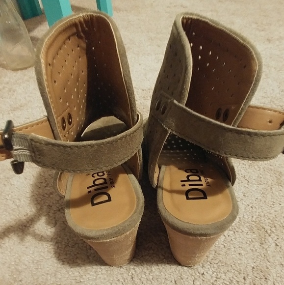 Awesome booties - Picture 3 of 4