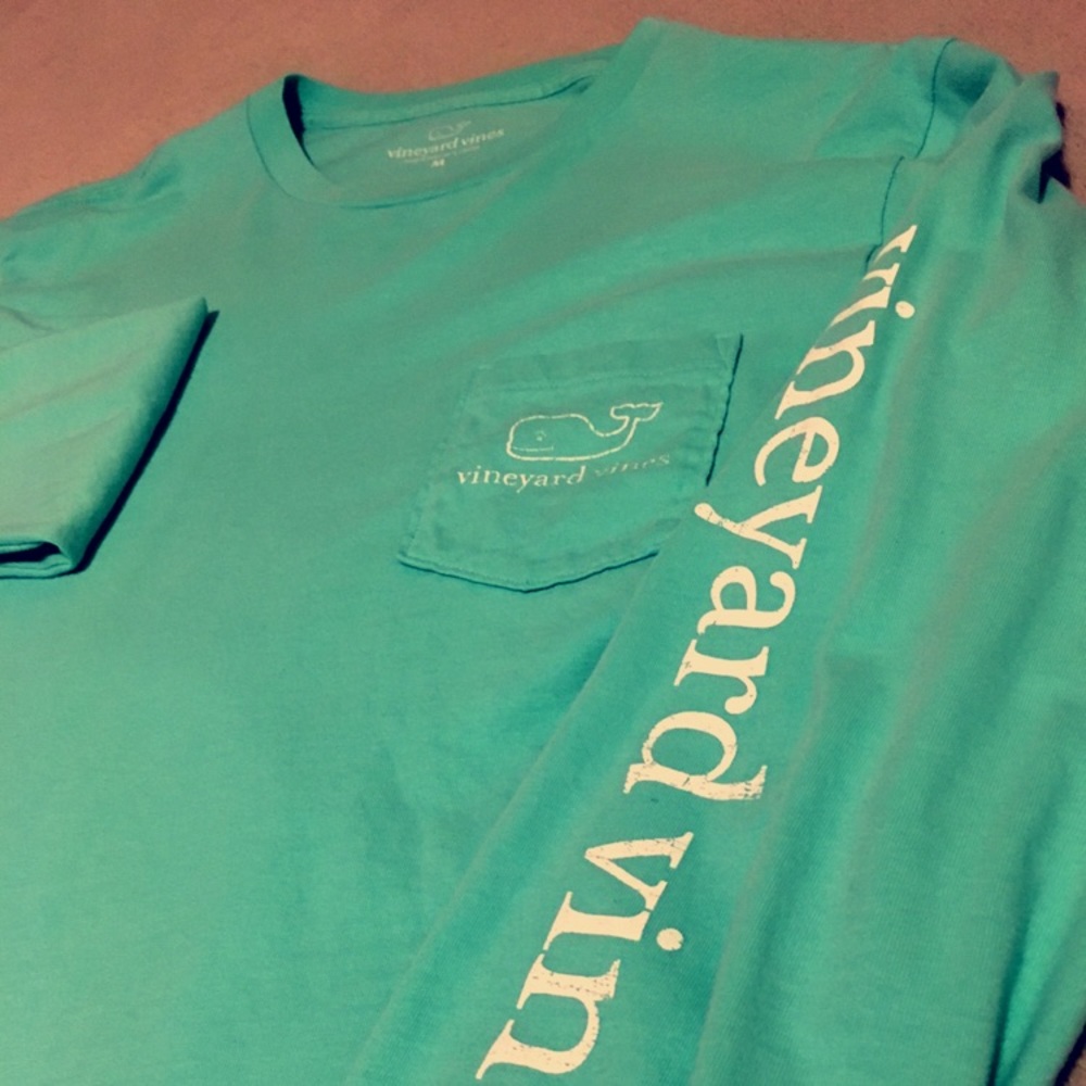 Long-Sleeve Vintage Whale Graphic Pocket T-Shirt