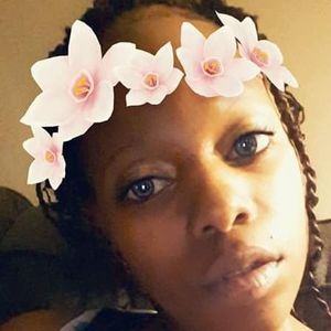 Meet your Posher, Monique