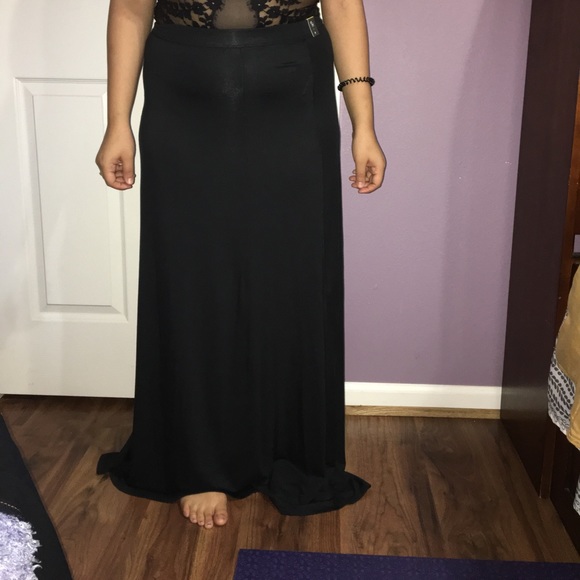 Skirt - Picture 4 of 5